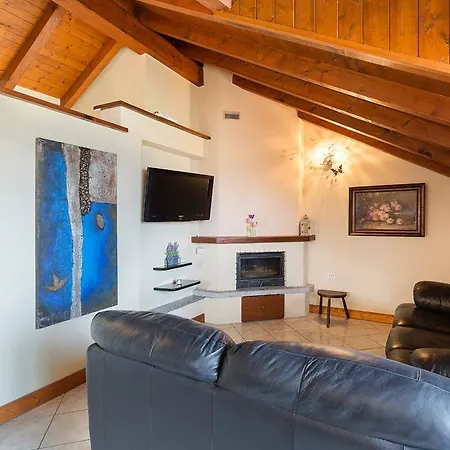 Διαμέρισμα Casa Lory Μπαβένο